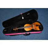 AN EARLY 20TH CENTURY GERMAN 3/4 SIZE VIOLIN with a two piece flamed back in modern case