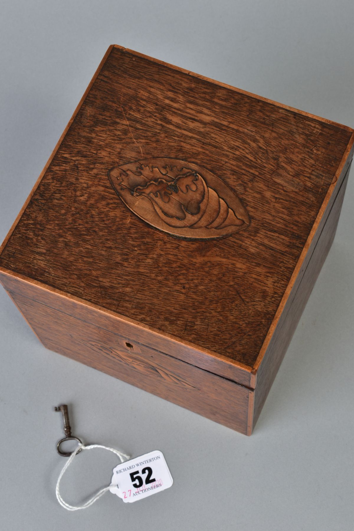 A GEORGE III MAHOGANY AND SATINWOOD INLAID TEA CADDY OF CUBE FORM, circa 1785, the hinged lid and - Image 2 of 6