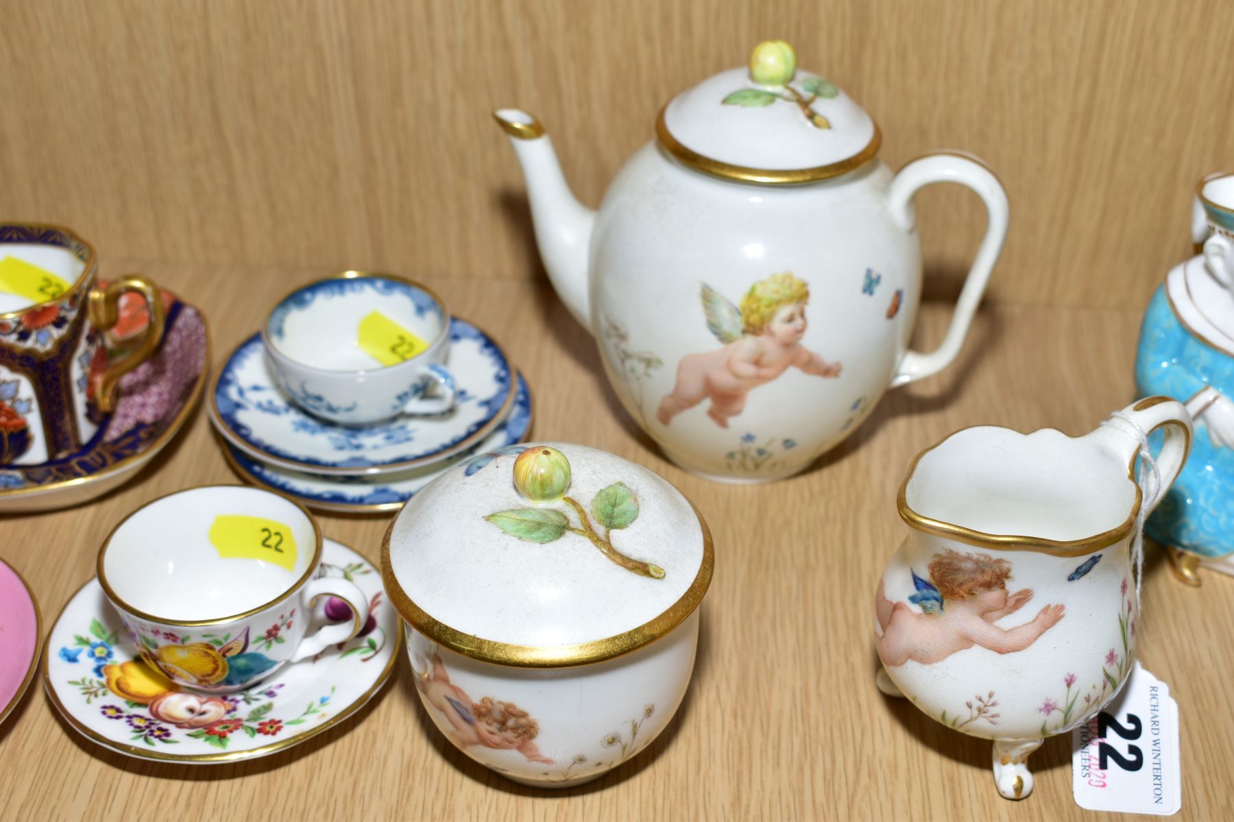 A COLLECTION OF ROYAL WORCESTER COFFEE CANS AND SAUCERS, MINIATURE ITEMS, ETC, including a three - Image 4 of 5