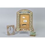 A LATE 19TH/EARLY 20TH CENTURY MICRO MOSAIC PHOTOGRAPH FRAME, inlaid as floral sprays, gilt metal
