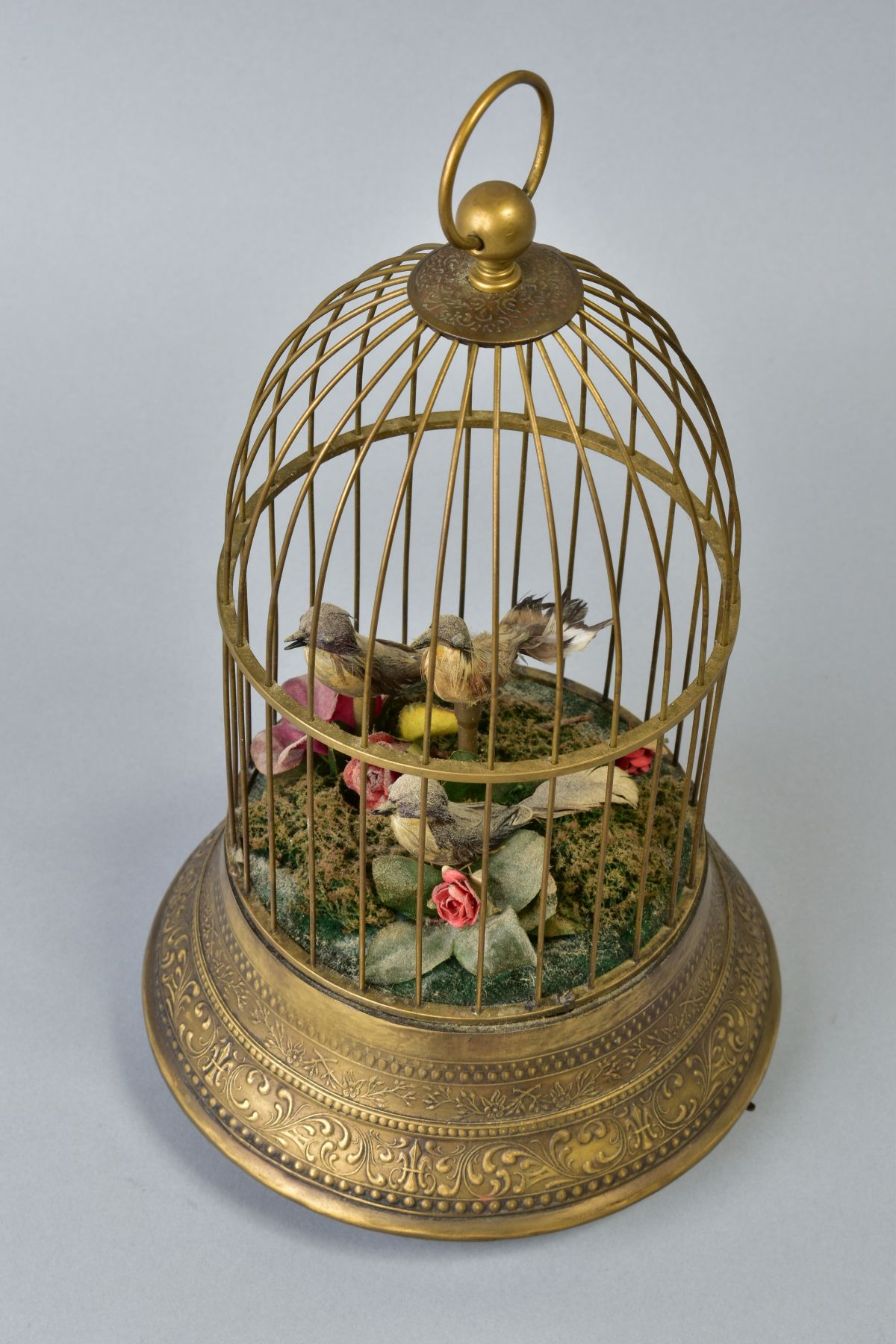 AN EARLY 20TH CENTURY CLOCKWORK AUTOMATON OF A CAGE OF THREE BIRDS, stamped brass base, on three - Image 2 of 6