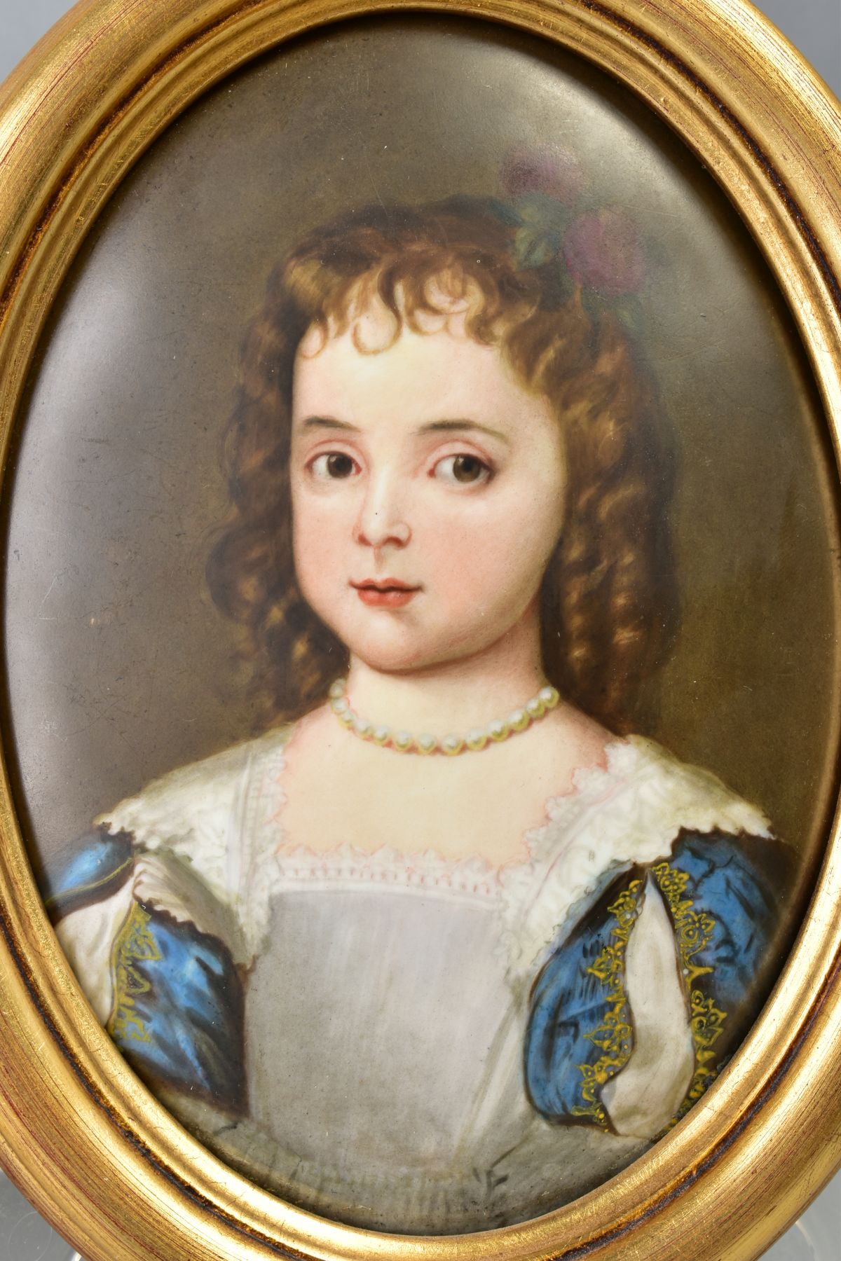 A PAIR OF 19TH CENTURY KPM PORCELAIN OVAL PLAQUES, painted with portraits of a 17th Century boy - Image 3 of 4