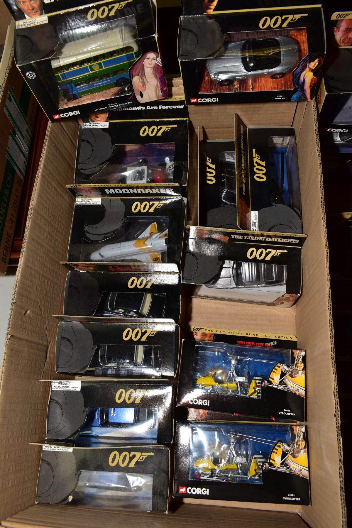 A QUANTITY OF BOXED CORGI CLASSICS JAMES BOND VEHICLES FROM THE DEFINITIVE BOND COLLECTION, many - Image 5 of 8