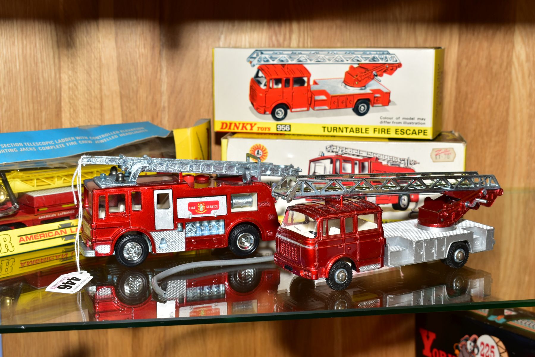 A BOXED CORGI MAJOR TOYS AMERICAN LAFRANCE AERIAL RESCUE TRUCK, No.1143, a boxed Corgi Major Toys - Image 3 of 8