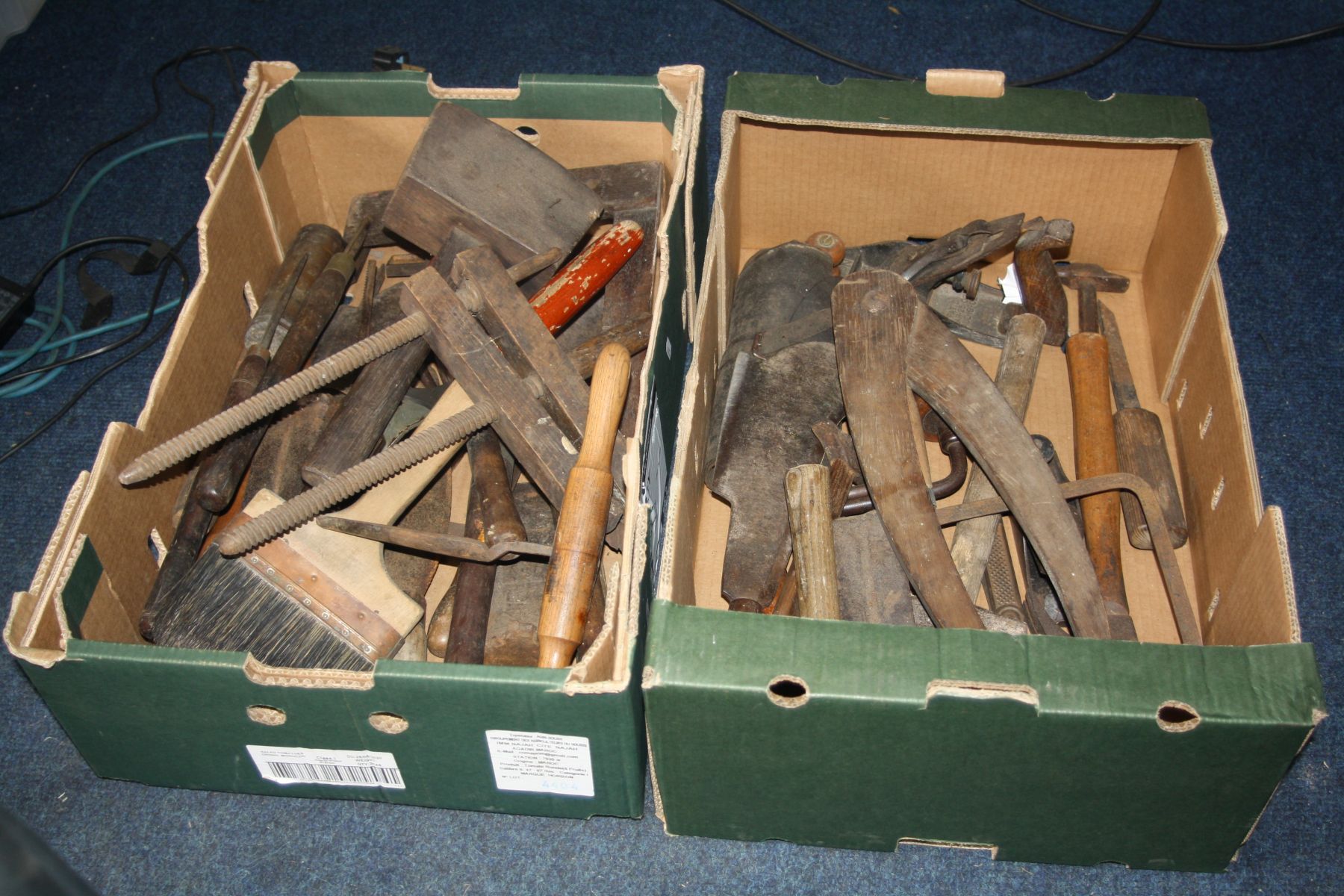 FIVE BOXES OF VARIOUS HAND TOOLS, to include planes, saws, hand sythes, files, chizels, hammers, - Image 3 of 14