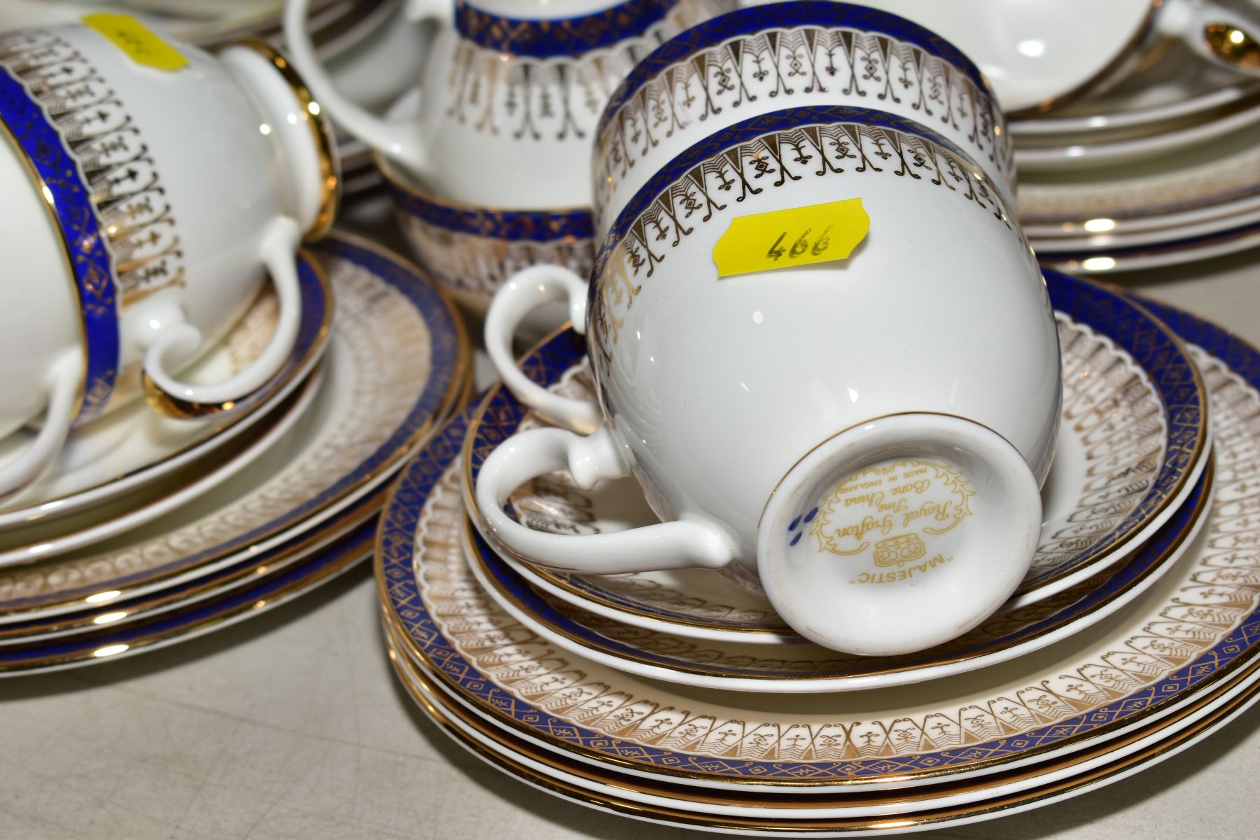 ROYAL GRAFTON 'MAJESTIC' PATTERN TEAWARES, cobalt blue with gilt decoration, to include tea pot, - Image 3 of 6