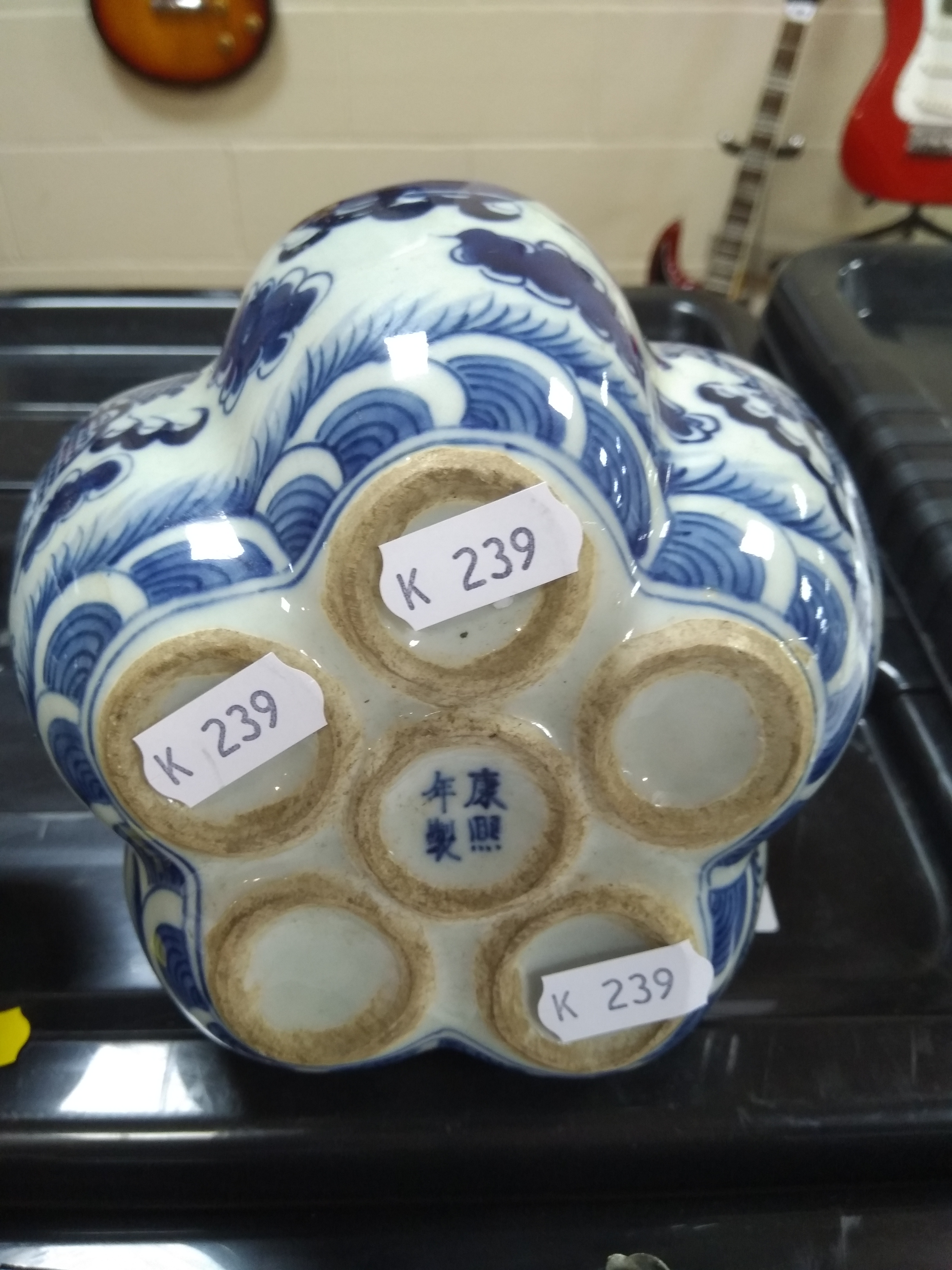 A PAIR OF 20TH CENTURY CHINESE BLUE AND WHITE PORCELAIN BULB VASES, garlic head rims above slender - Image 16 of 22