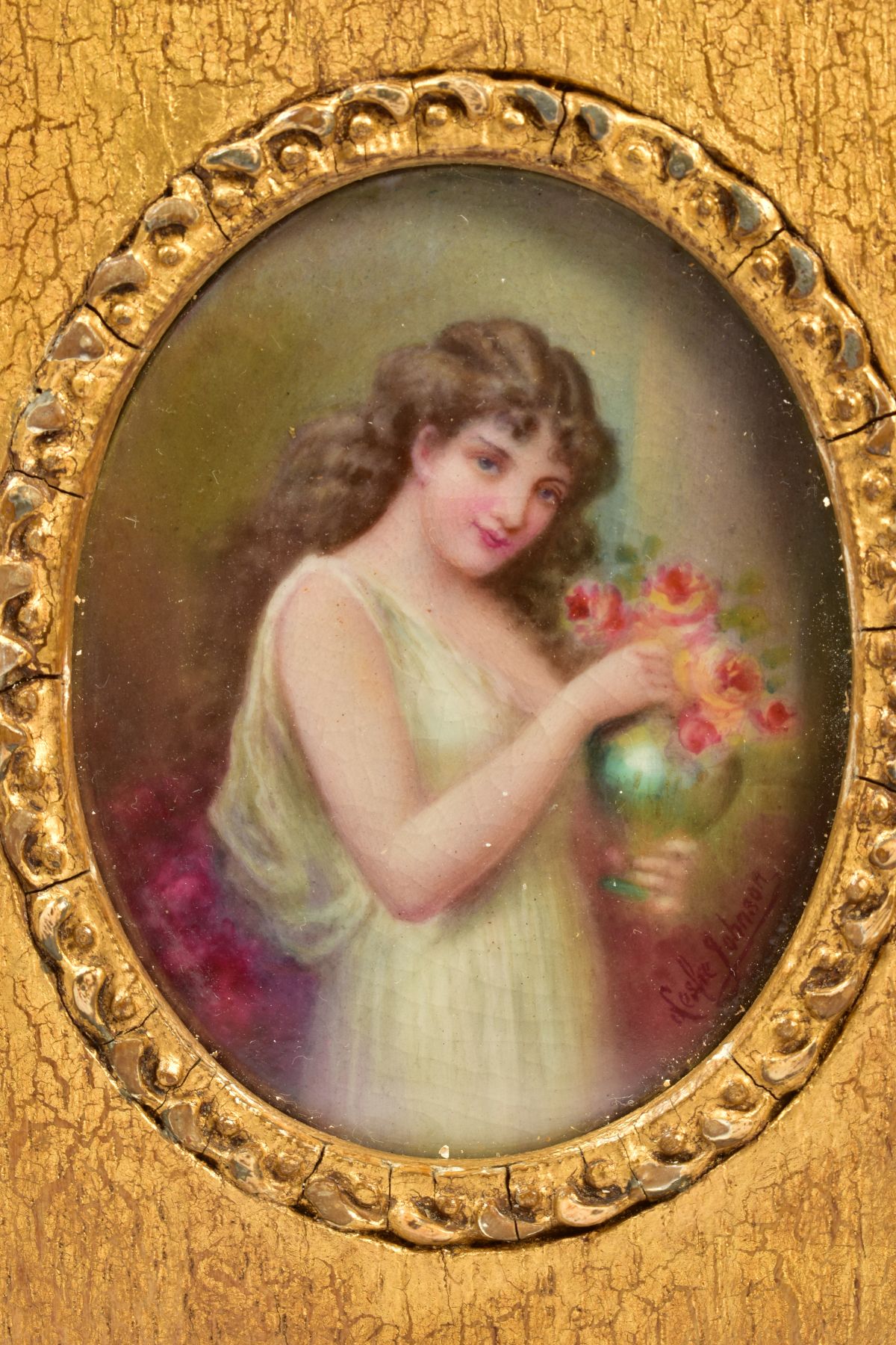 A LESLIE JOHNSON (ROYAL DOULTON ARTIST) PORCELAIN PLAQUE, oval painted with a classically dressed - Image 2 of 4