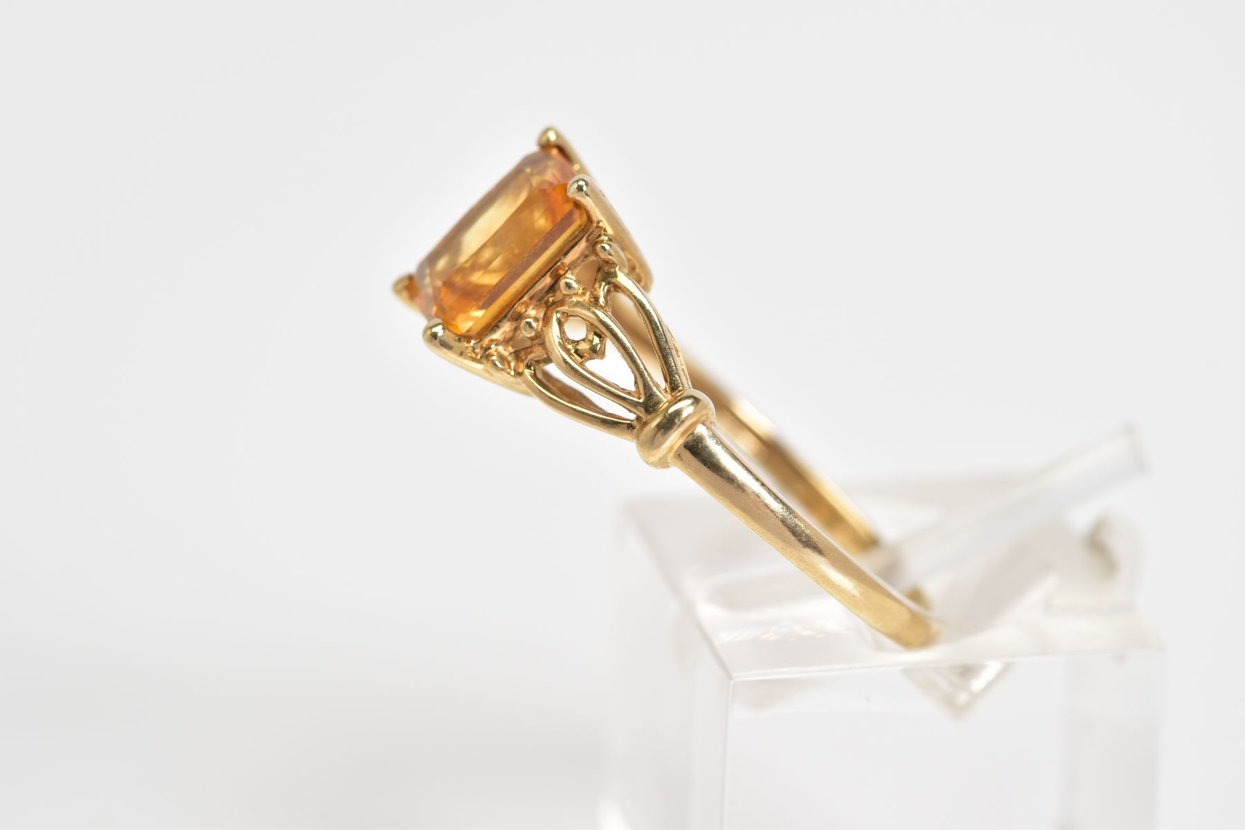 A 9CT GOLD CITRINE RING, designed with a central rectangular cut citrine, within a four claw - Image 2 of 3