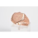 A 9CT ROSE GOLD GENTLEMAN'S RING, of signet ring, engraved initials to the front shield shape panel,