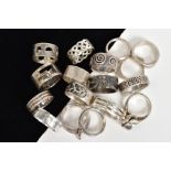 A SELECTION OF RINGS, to include eighteen rings of various designs such as textured bands,