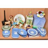 A GROUP OF CERAMICS, including Beswick Beatrix Potter 'Peter Rabbit', 'Benjamin Bunny' BP2b (ear