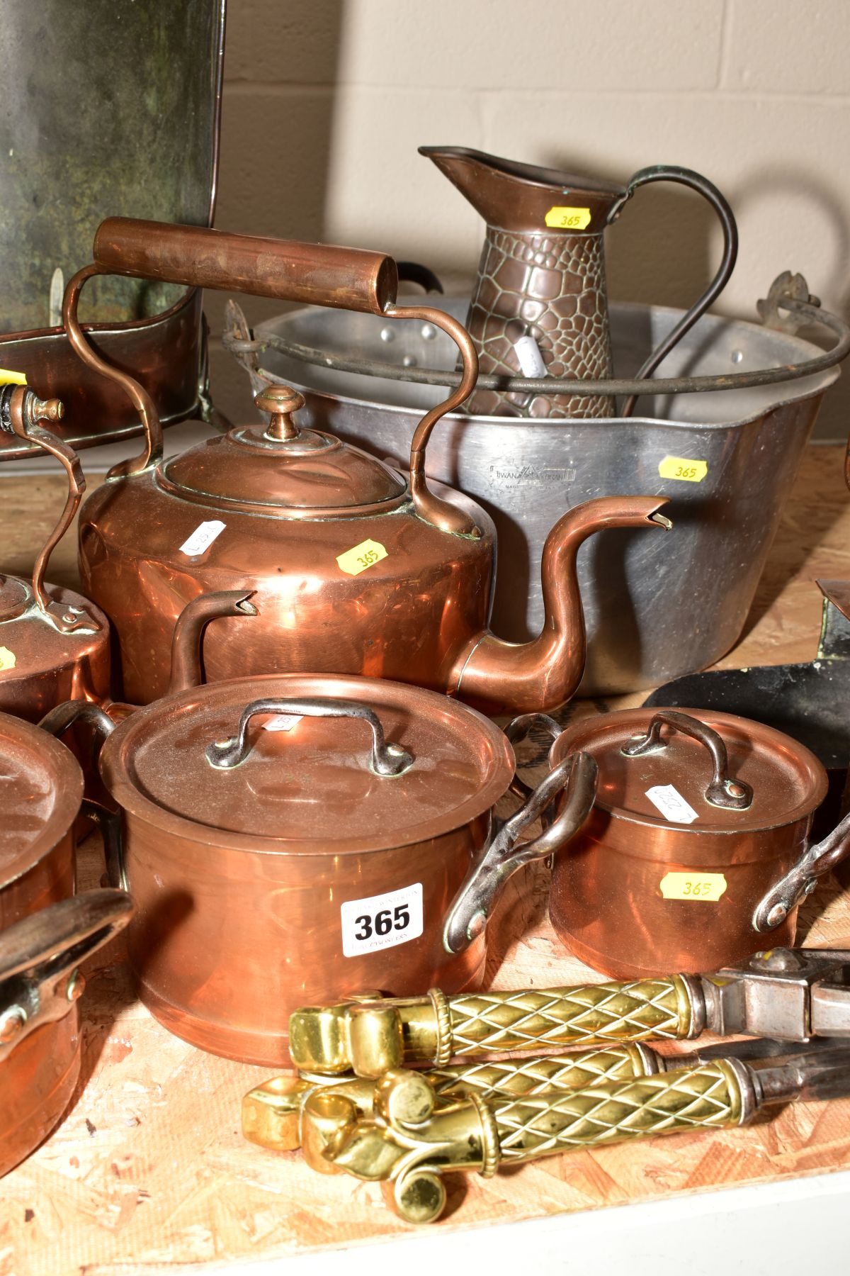 A GROUP OF METALWARE, comprising of three graduated twin handled copper pans with covers, two copper - Image 5 of 5