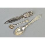 AN OWL BOOKMARK AND TWO SILVER SPOONS, the owl stamped 925, approximately 90mm in length, the