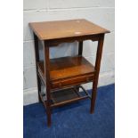 AN EARLY 20TH CENTURY ARTS AND CRAFTS OAK OCCASIONAL TABLE with a single drawer, width 48cm x