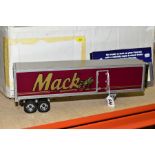 A BOXED PETERBILT FRANKLIN MINT 1:32 SCALE MODEL 379 REPLICA ULTIMATE MACK TRUCKS TRAILER, with