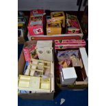 A QUANTITY OF BOXED AND UNBOXED PEDIGREE SINDY DOLL FURNITURE AND ACCESSORIES, 1970's and later,