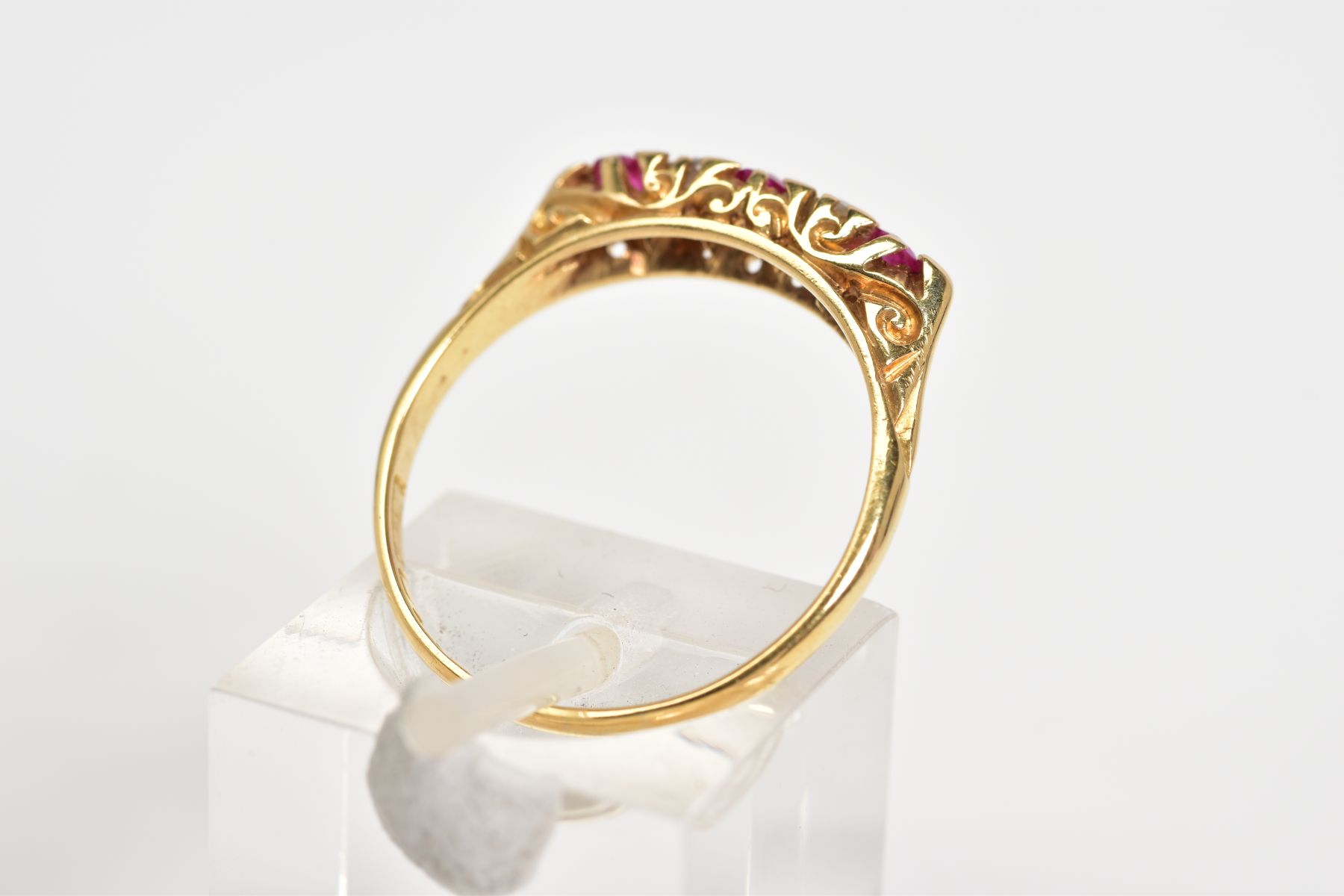 AN EARLY 20TH CENTURY 18CT GOLD RUBY AND DIAMOND RING, designed with three circular cut rubies - Image 3 of 4