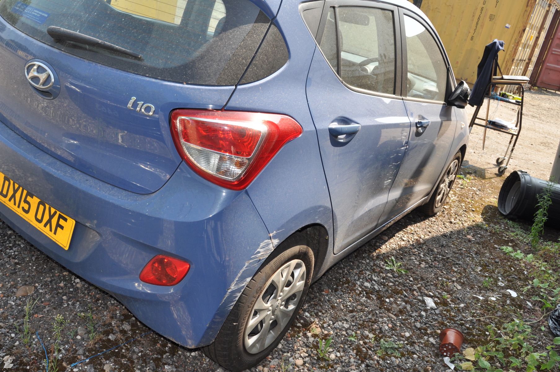 A 2015 HYUNDIA i10 SE FIVE DOOR CAR, in morning blue, Registration DX15 0XF, 998c petrol engine, 5 - Image 4 of 7