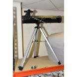 A CELESTRON POWER SEEKER 76 AZ ASTRONOMICAL TELESCOPE WITH TRIPOD 700MM f9