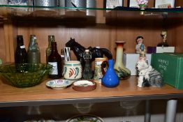 A GROUP OF CERAMICS, GLASS, etc, to include boxed Beswick 'Gardener Rabbit' ECF3, boxed Royal