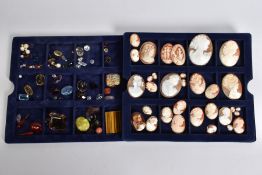 A TRAY OF PANELS AND LOOSE GEMSTONES, to include a tray of thirty four oval cameos, most depicting