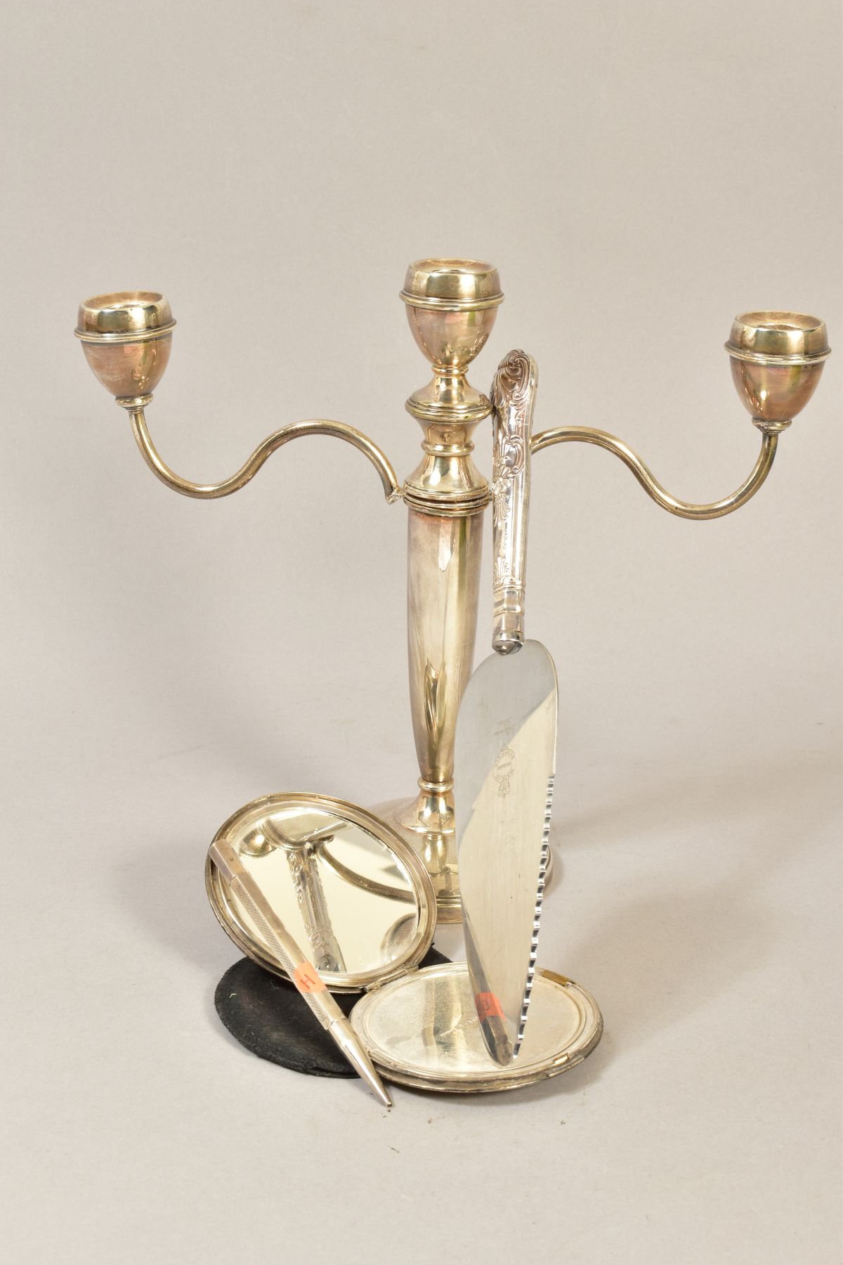 AN ELIZABETH II SILVER THREE LIGHT CANDELABRUM, circular holders, conical pedestal, loaded foot, - Image 2 of 4