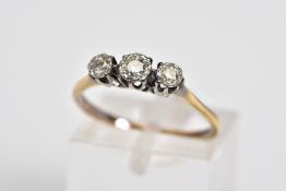 AN 18CT GOLD THREE STONE DIAMOND RING, three graduated round brilliant cut diamonds illusion set, to