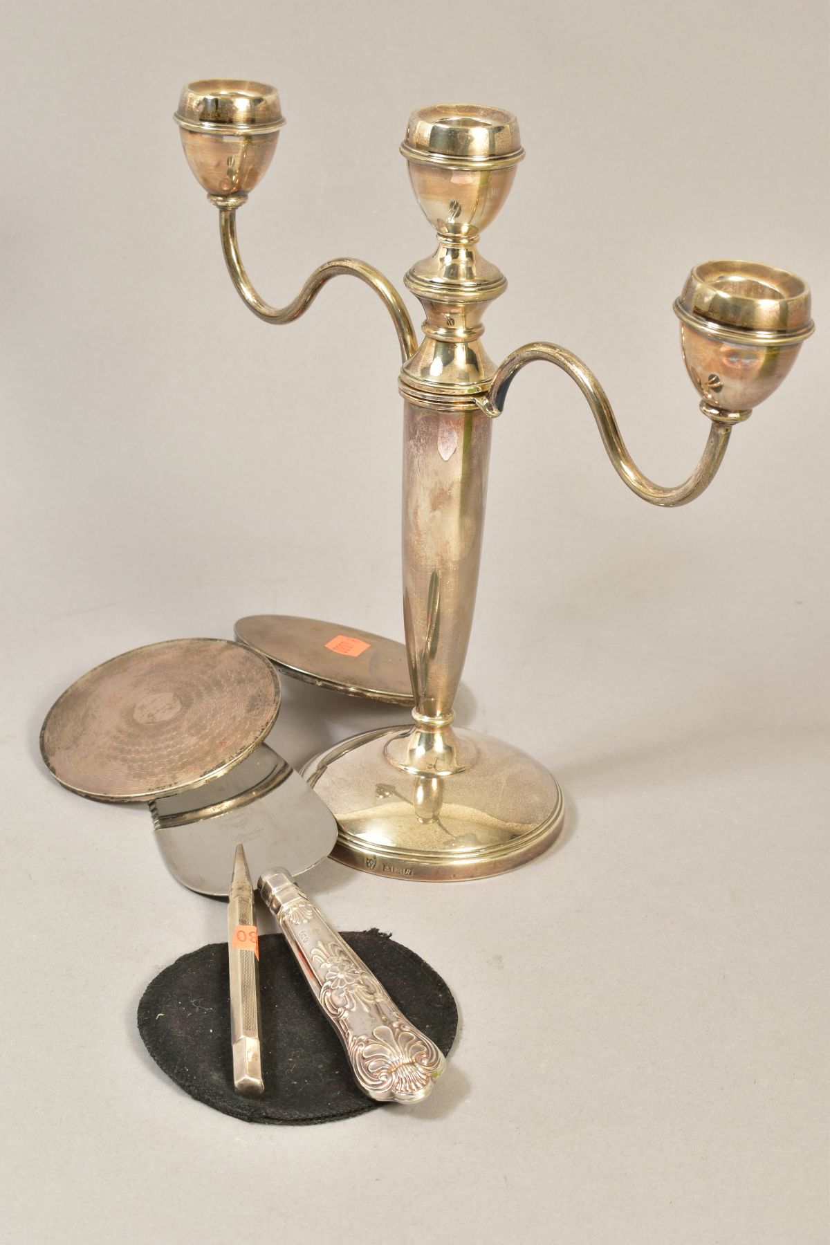 AN ELIZABETH II SILVER THREE LIGHT CANDELABRUM, circular holders, conical pedestal, loaded foot, - Image 4 of 4