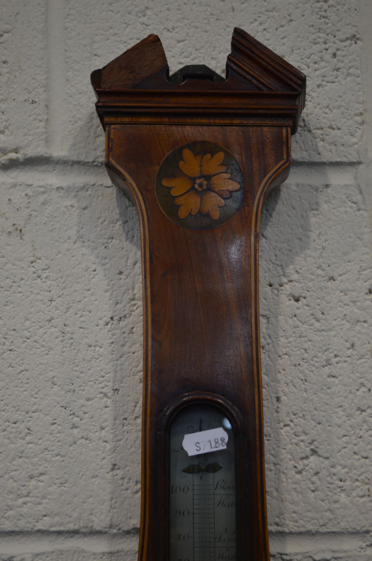 A GEORGIAN MAHOGANY STRUNG AND INLAID WHEEL BAROMETER, signed Caltelly, Hereford, with a - Bild 3 aus 3