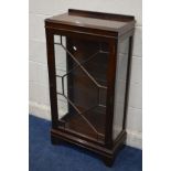 A MODERN MAHOGANY GLAZED SINGLE DOOR CHINA CABINET, with two shelves on bracket width 59cm x depth