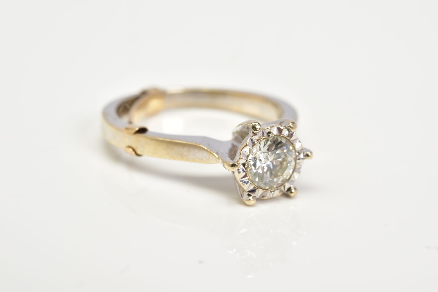 A MODERN 18CT WHITE GOLD DIAMOND SINGLE STONE RING, estimated diamond weight 0.50ct, colour assessed - Image 4 of 4