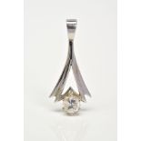 AN 18CT WHITE GOLD DIAMOND PENDANT, the drop pendant set with a single round brilliant cut