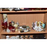 A GROUP OF 19TH AND 20TH CENTURY CERAMICS AND GLASSWARE, including cranberry and ruby glass,