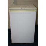 A HOTPOINT RSAAV22P FRIDGE (temp 3c)