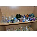 A COLLECTION OF MODERN GLASS PAPERWEIGHTS AND COLOURED AND CLEAR GLASSWARE, including a limited