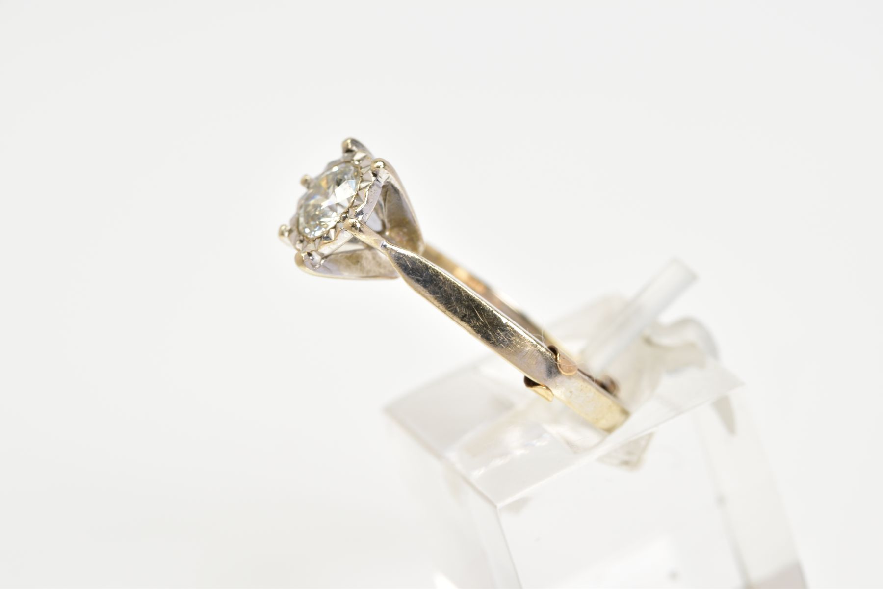 A MODERN 18CT WHITE GOLD DIAMOND SINGLE STONE RING, estimated diamond weight 0.50ct, colour assessed - Image 2 of 4