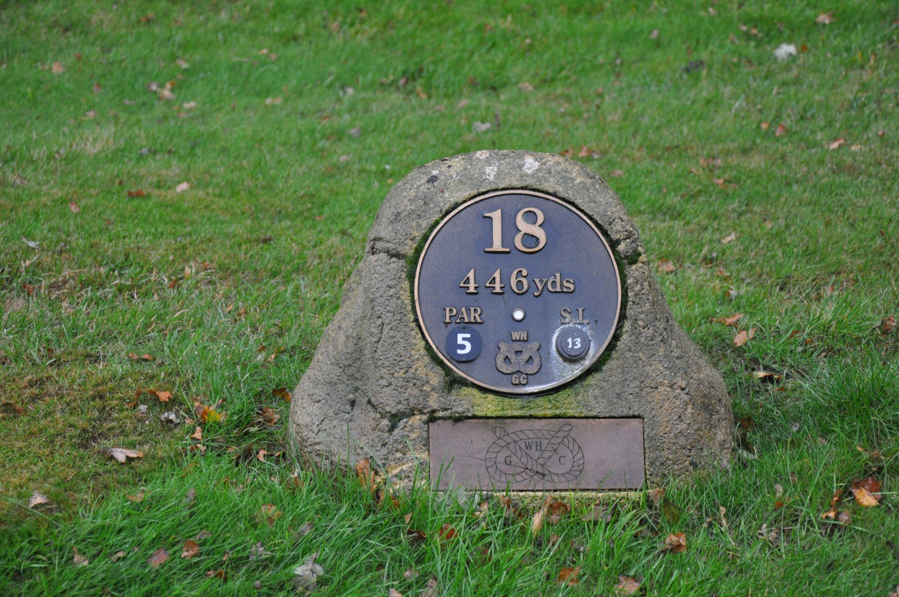 THE WHITE TEE MARKER FOR HOLE EIGHTEEN