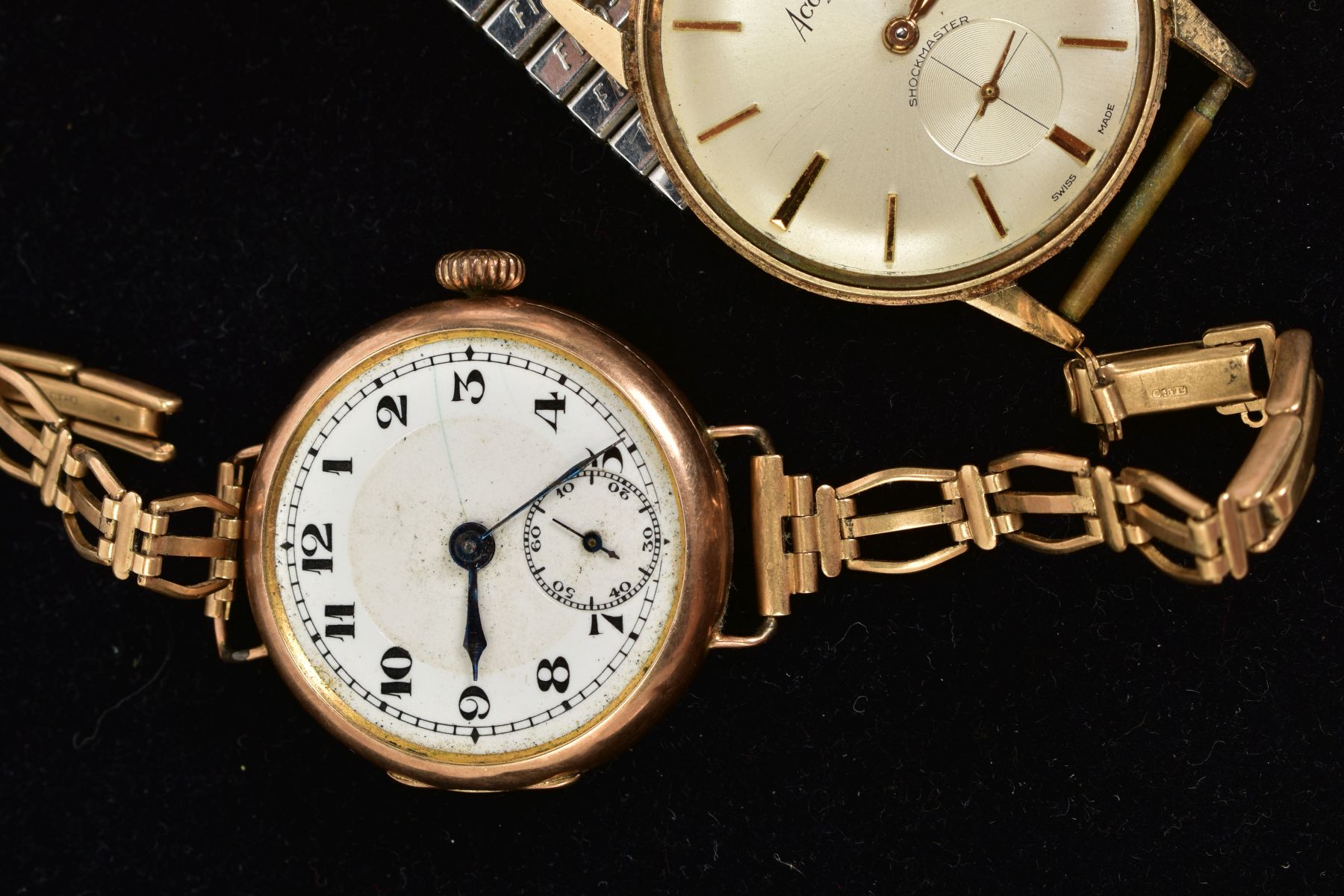 THREE WRISTWATCHES, to include a ladies 9ct gold wristwatch, white dial, Arabic numerals, with a - Image 3 of 5