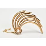 A 9CT GOLD PEARL BROOCH, designed with six curved openwork panels set with a single cultured pearl