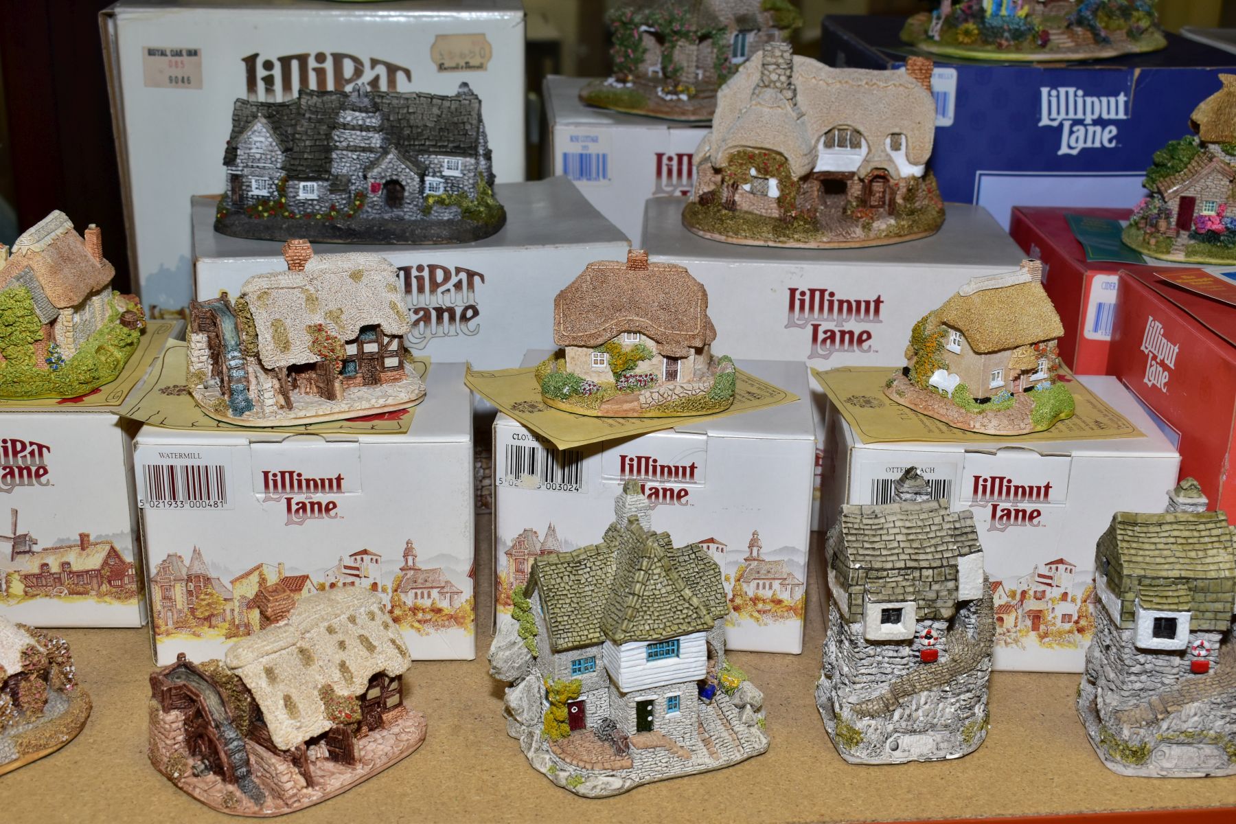 TWENTY LILLIPUT LANE SCULPTURES (deeds and boxed where mentioned) comprising thirteen from South - Image 5 of 6