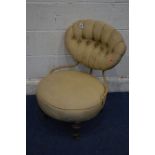 AN EDWARDIAN MAHOGANY BEDROOM CHAIR with an oval buttoned back (sd)