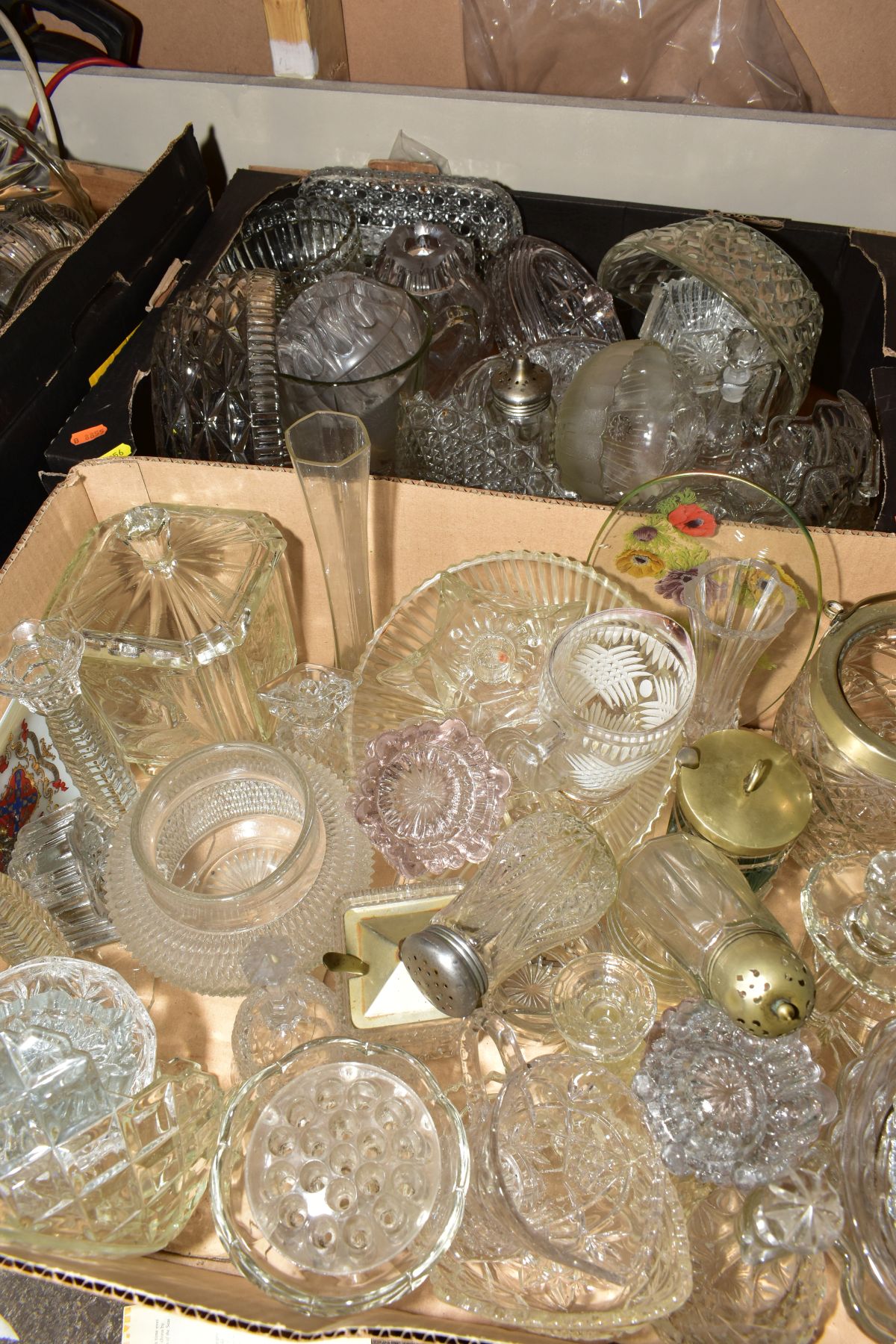 SEVEN BOXES AND LOOSE MISCELLANEOUS GLASSWARE, mostly pressed glass including bowls, cake plates, - Bild 5 aus 9