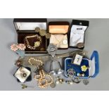 A SELECTION OF ITEMS, to include a white metal filigree butterfly pendant necklace, stamped 925, a