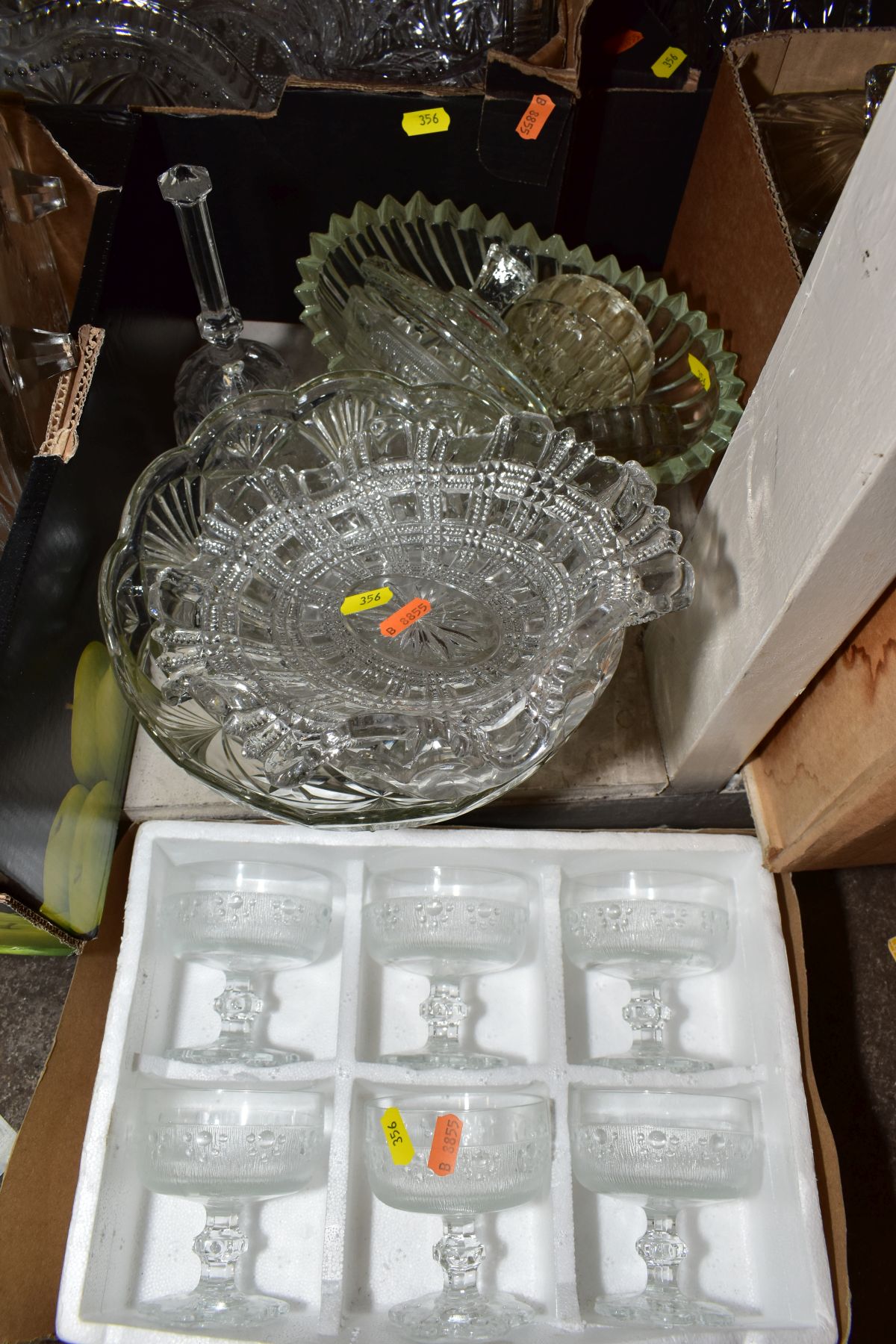 SEVEN BOXES AND LOOSE MISCELLANEOUS GLASSWARE, mostly pressed glass including bowls, cake plates, - Bild 4 aus 9