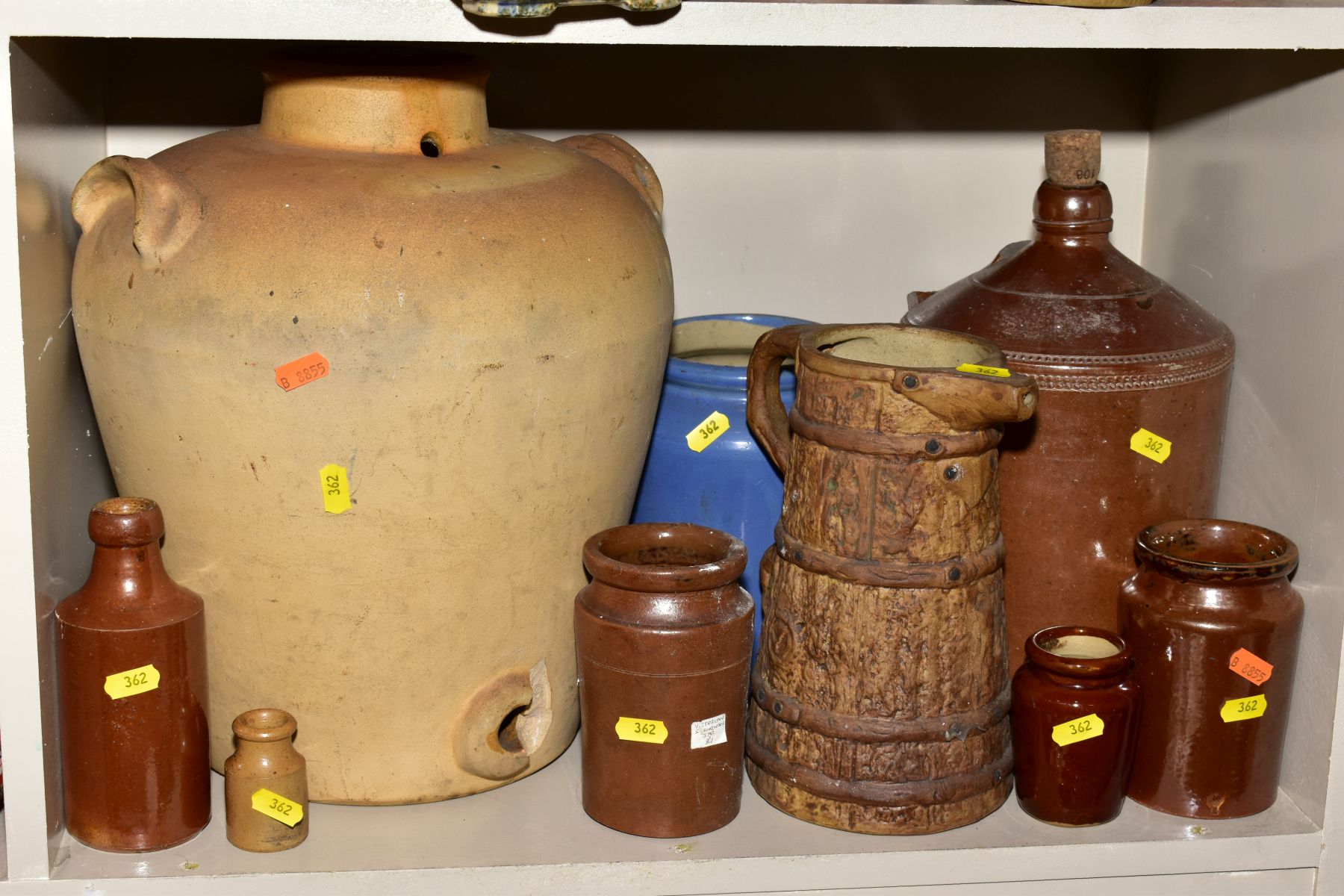 A QUANTITY OF 19TH AND 20TH CENTURY STONEWARE JARS, FLAGONS, GLAZED VASES, JARDINIERES, JARS AND - Bild 5 aus 8