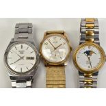 THREE GENTLEMEN'S WRISTWATCHES, to include one with a silver dial, Arabic and baton markers, a