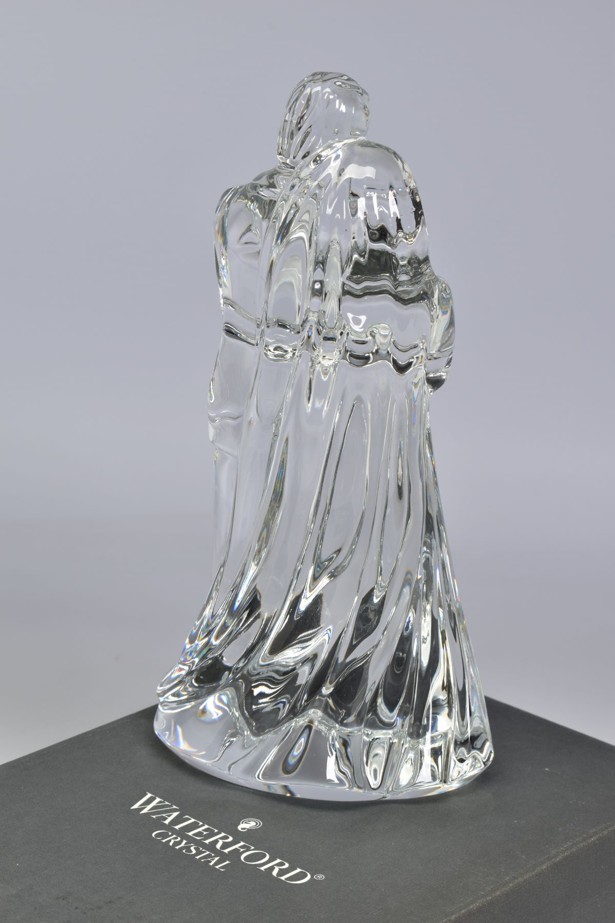 A BOXED WATERFORD CRYSTAL FIGURE GROUP, 'Bride and Groom', stamped to base, height 18.5cm - Bild 2 aus 3