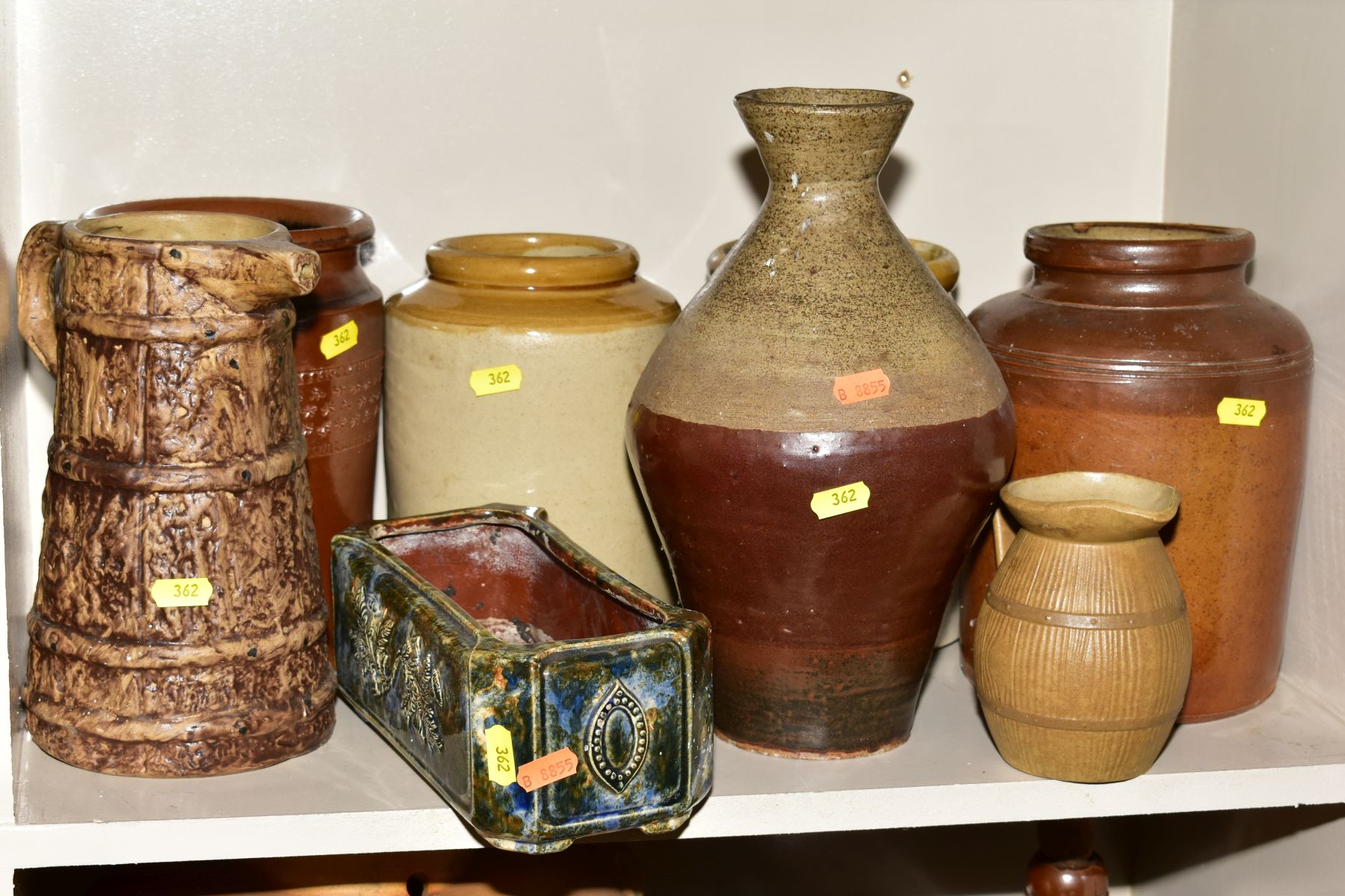 A QUANTITY OF 19TH AND 20TH CENTURY STONEWARE JARS, FLAGONS, GLAZED VASES, JARDINIERES, JARS AND - Bild 3 aus 8