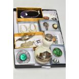 A SELECTION OF ITEMS, to include a gentlemen's white metal intaglio square panel, ring size R, a